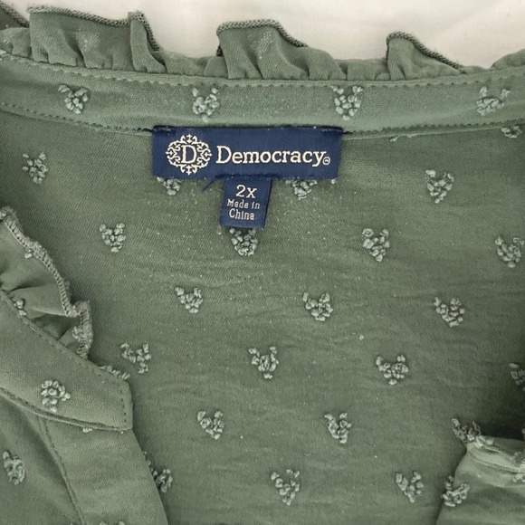 Democracy Boho Textured Dot Ruffle V Neck Long Sleeve Blouse Plus Size 2X Green - Picture 4 of 9